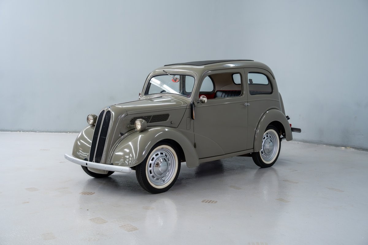 Ford-Popular-1954-Sedan-Black