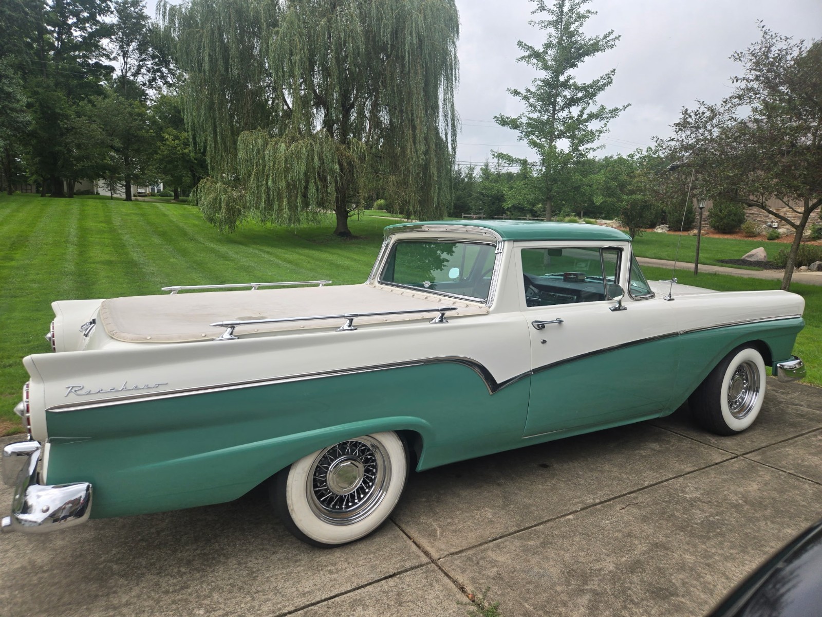 Ford-Ranchero-1957