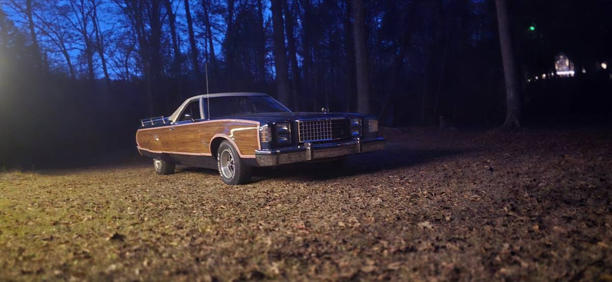 Ford-Ranchero-squire-1977-Blue