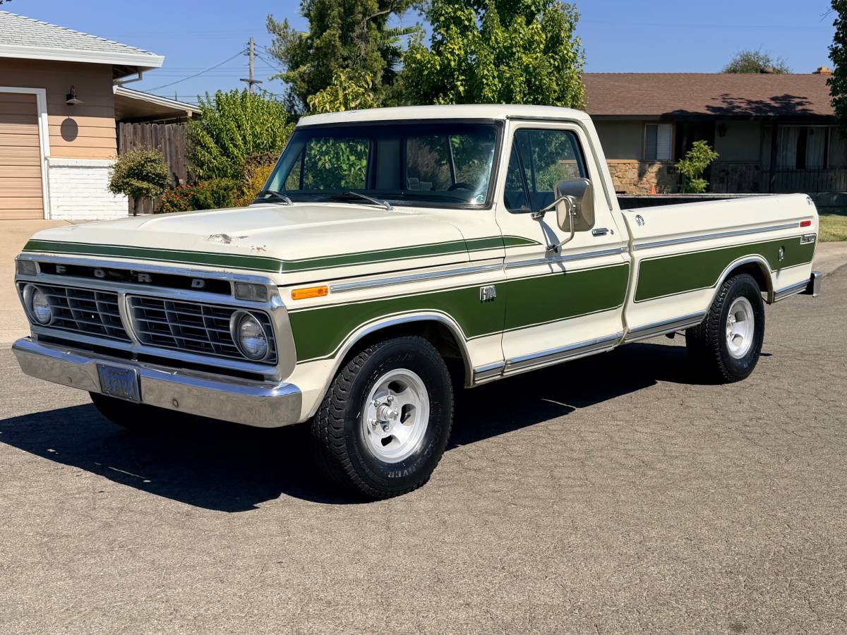 Ford-Ranger-xlt-1974