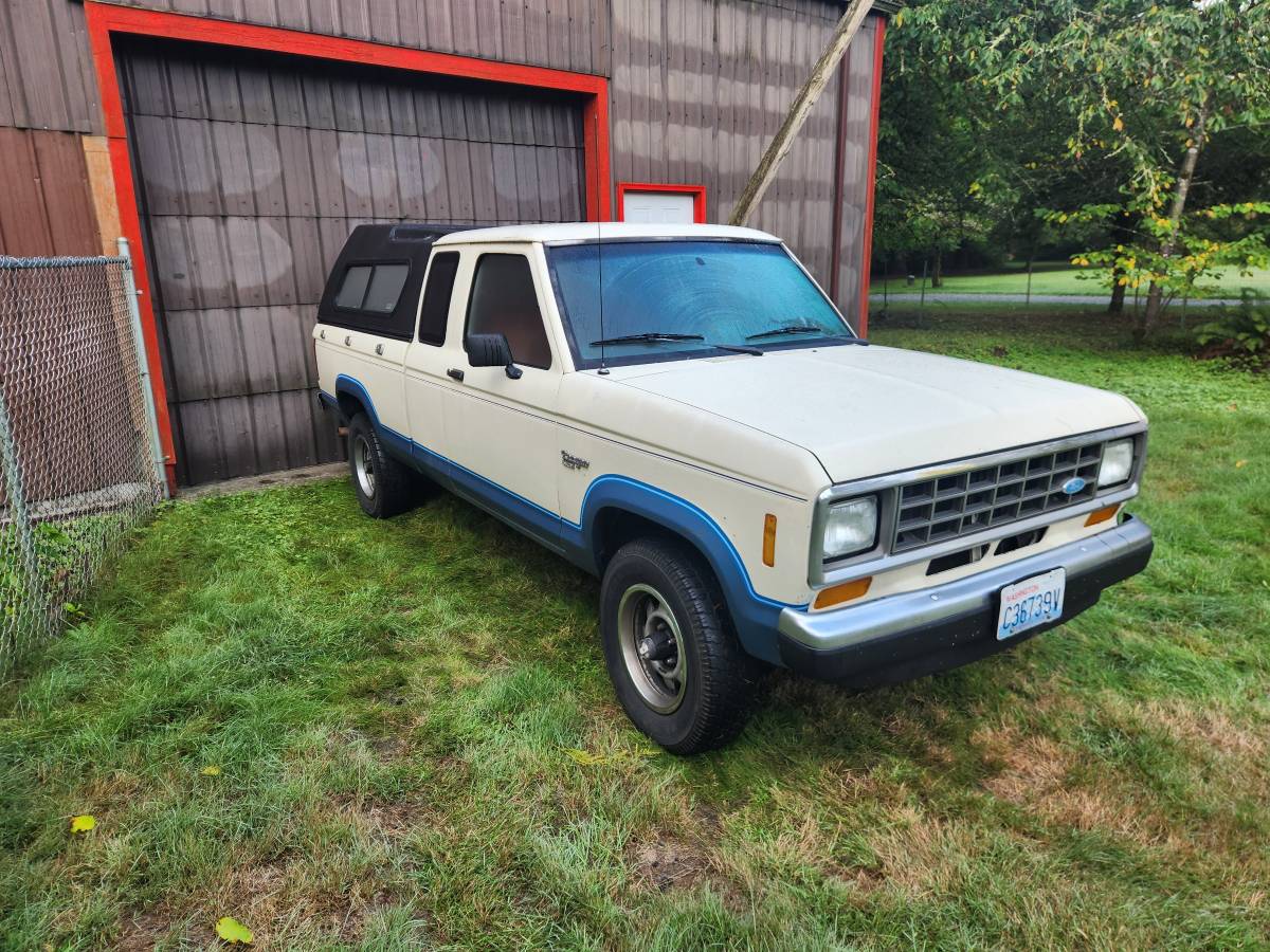Ford-Ranger-xlt-1987-White