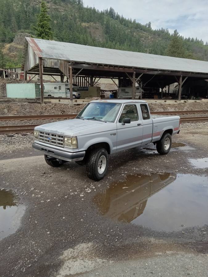 Ford-Ranger-xlt-4x4-1991-Silver