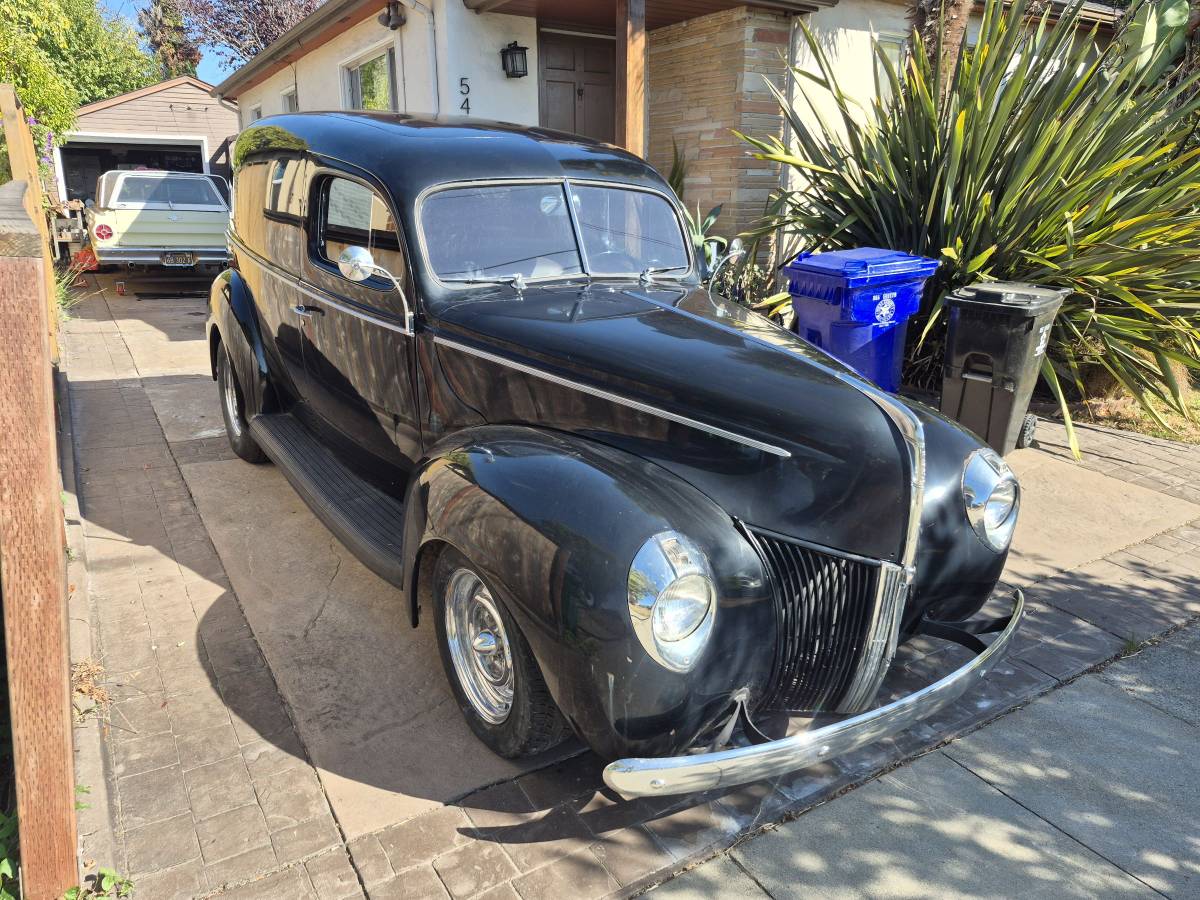 Ford-Sedan-delivery-1941-Black