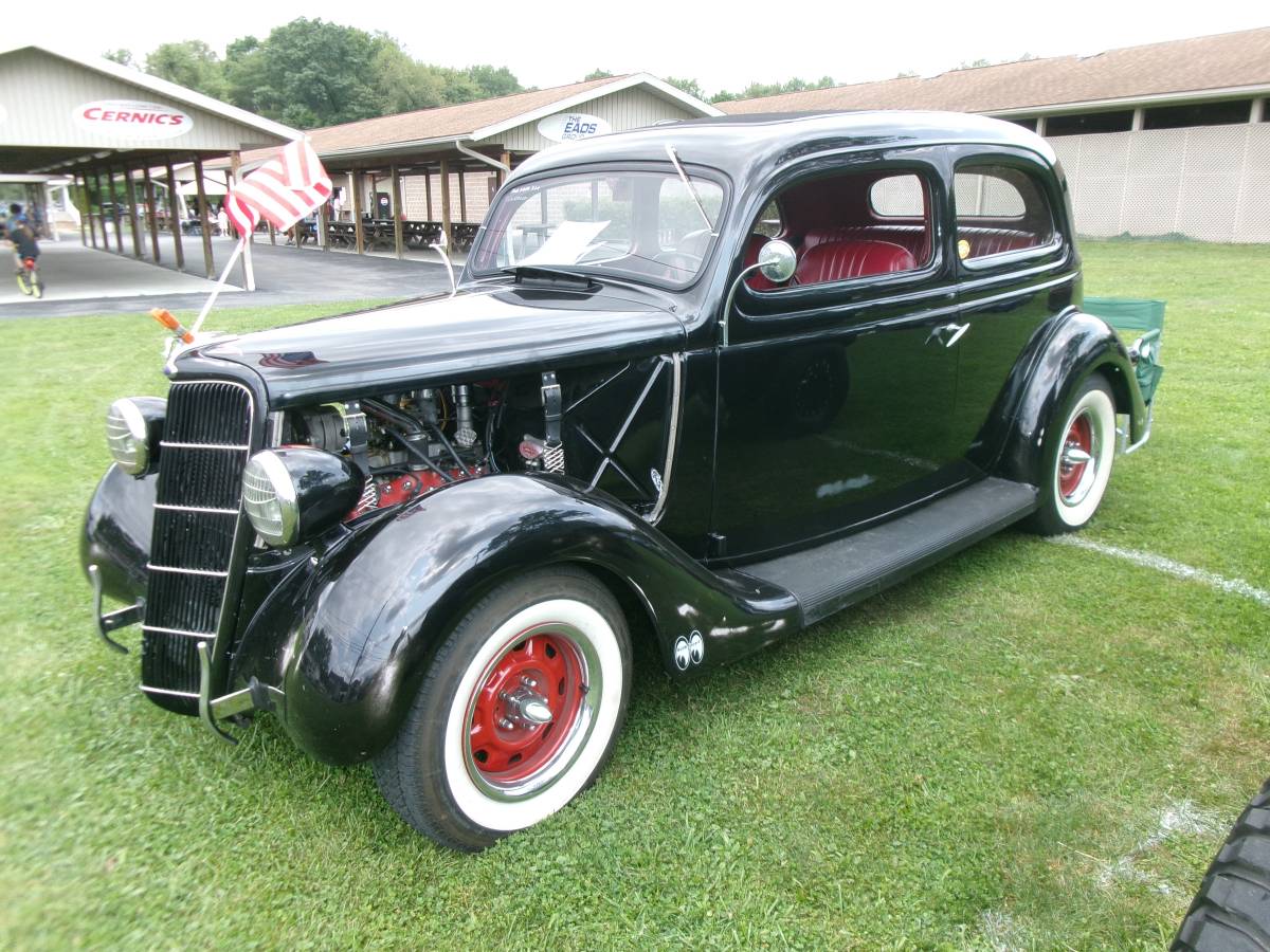 Ford-Slantback-1935-Black