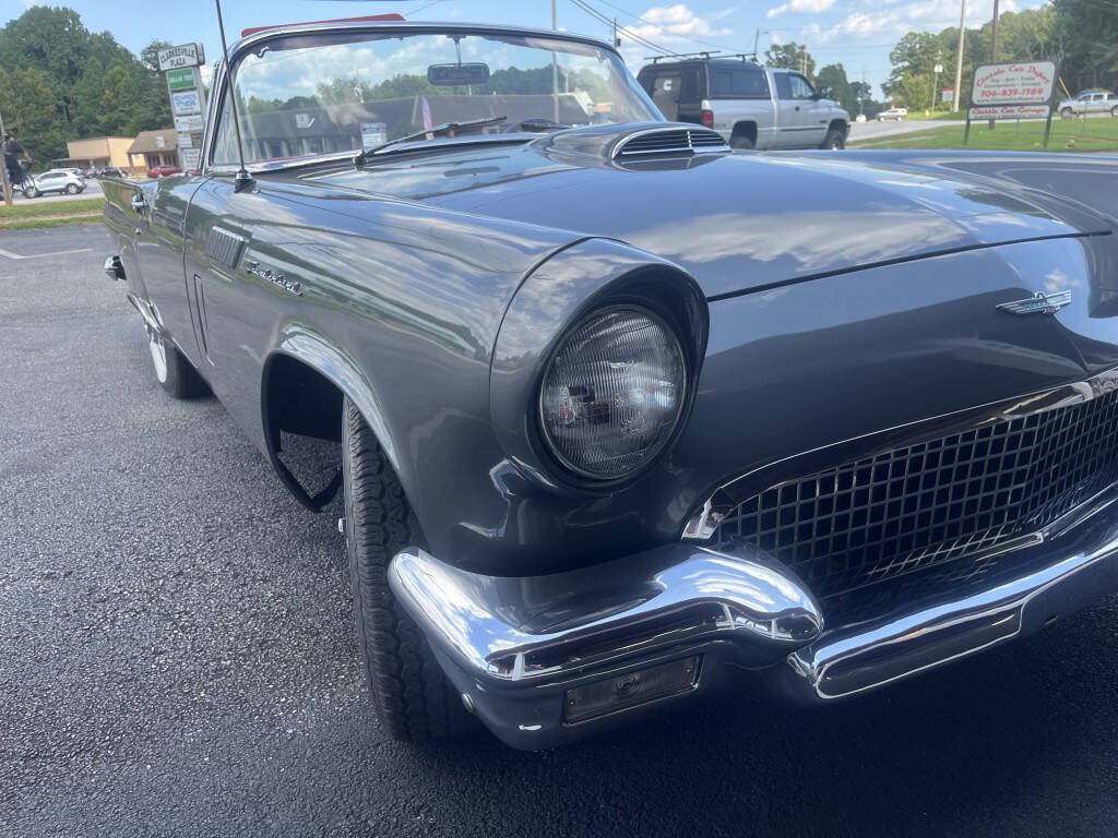 Ford-Thunderbird-1957-Gray-Red