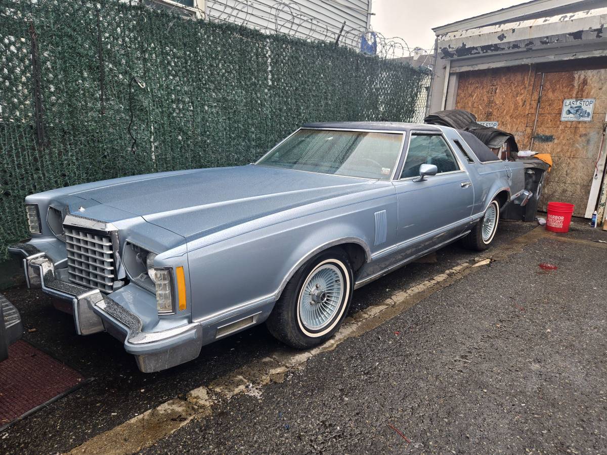 Ford-Thunderbird-1978-Blue