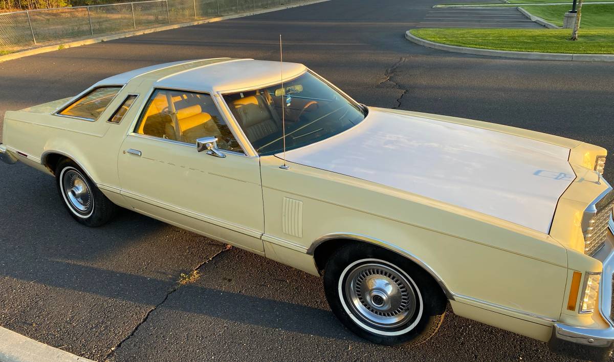 Ford-Thunderbird-1987-Yellow