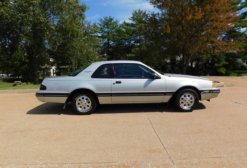 Ford-Thunderbird-1988-Alpine-Silver