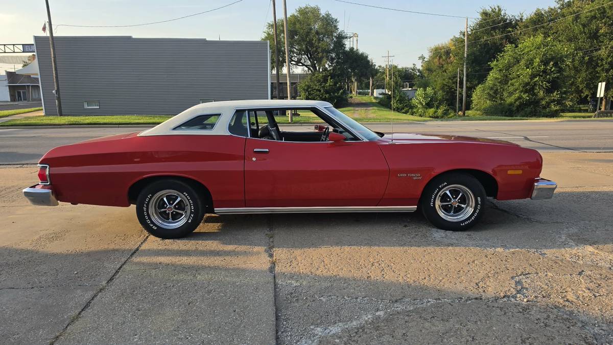 Ford-Torino-gran-sport-1974-Red