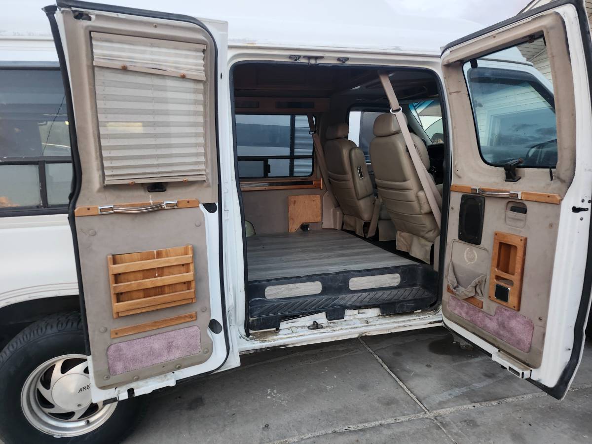 Ford-Van-1994-White