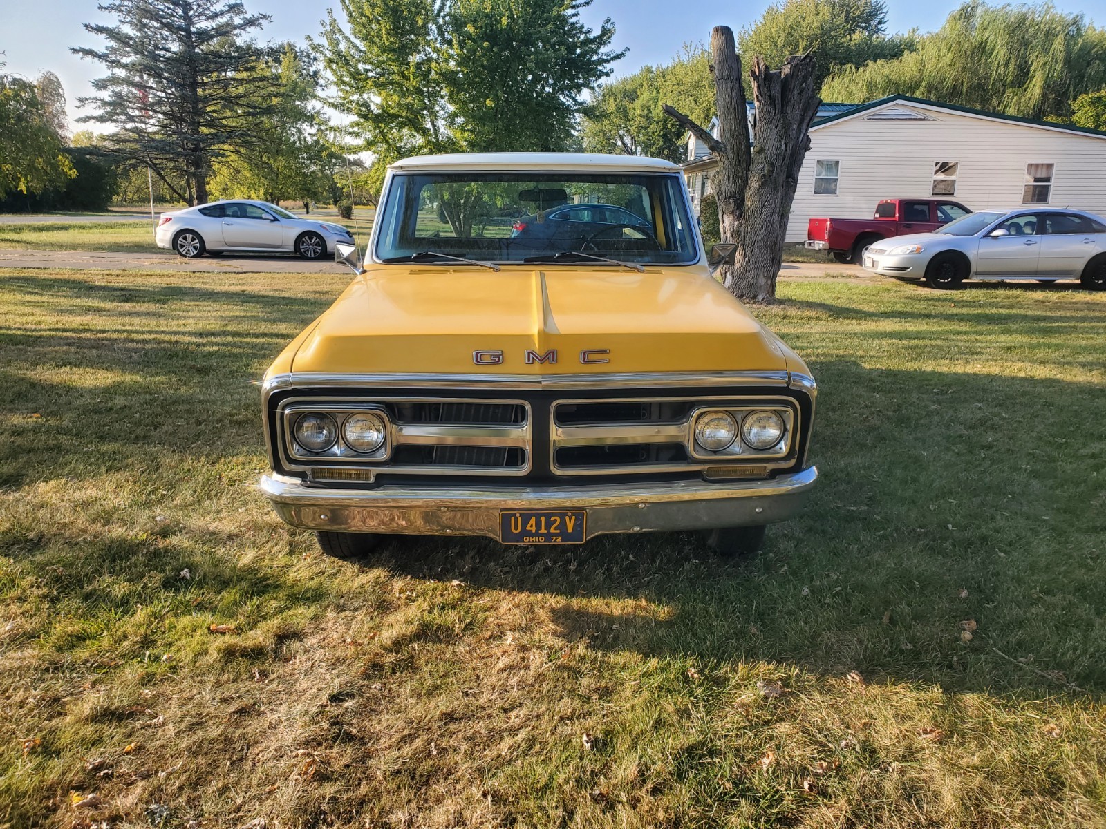 GMC-1500C-1972-Standard-Cab-Pickup-Brown