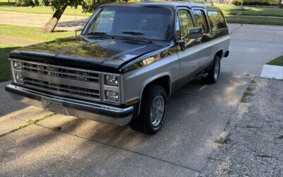 GMC C2500 Suburban 1985