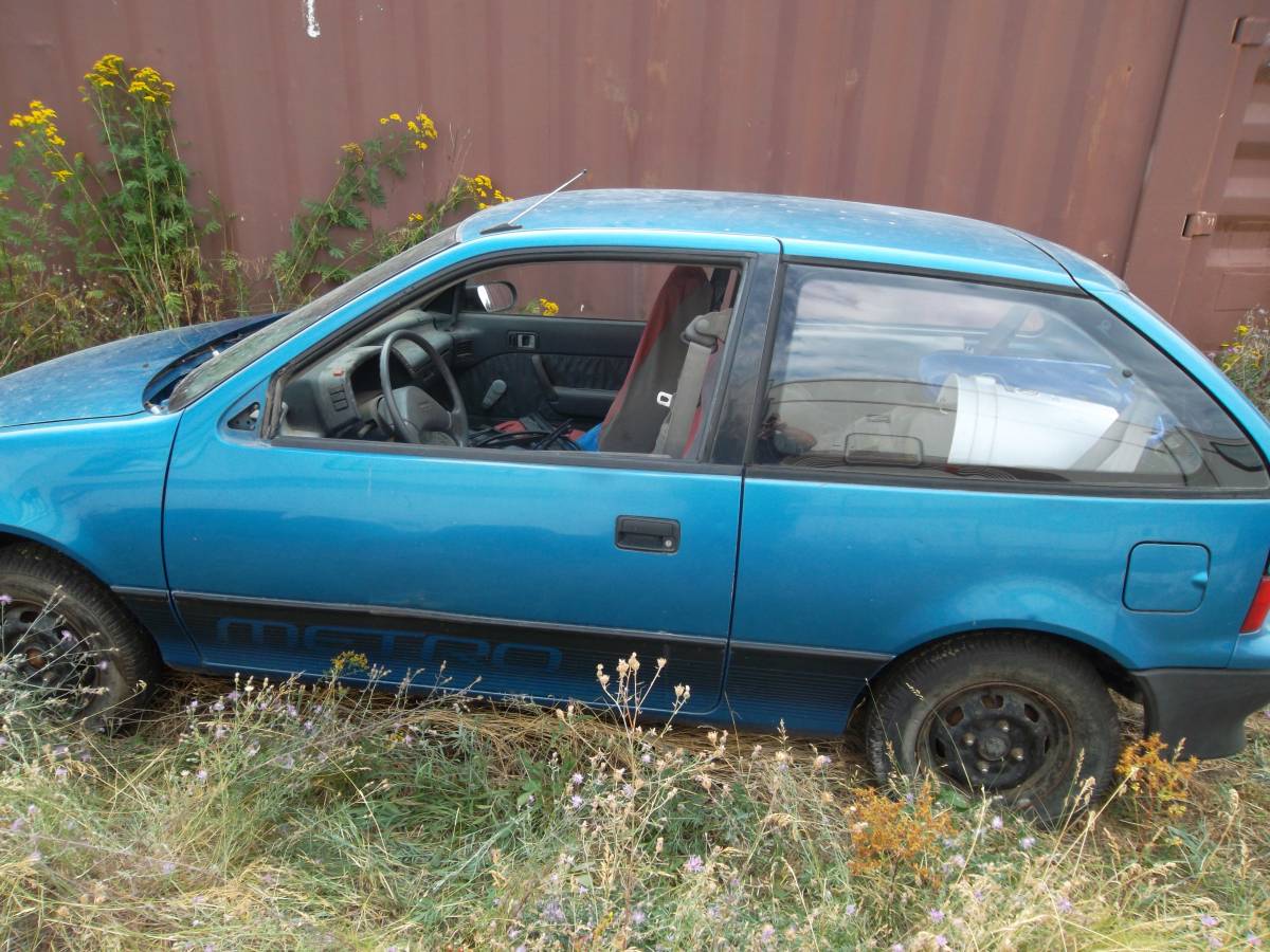 Geo-metro-1990-Blue
