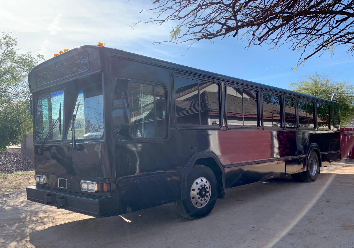 Gillig-phantom-transit-1993-Black