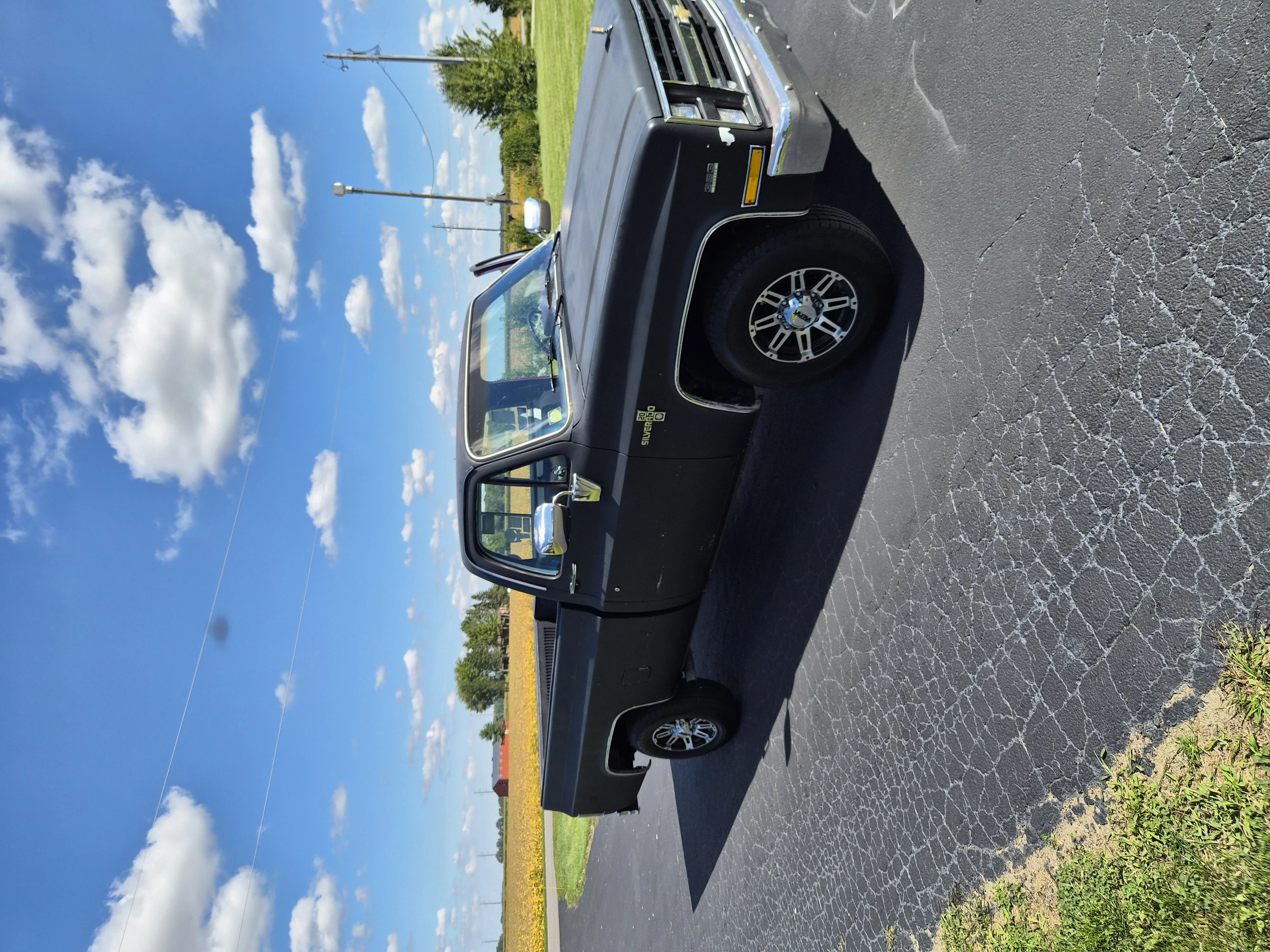 Gmc-Ck-2500-1980-Black-Burgundy