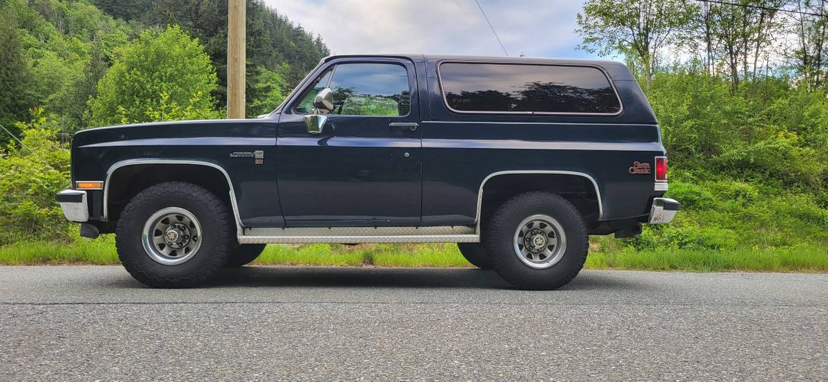 Gmc-Jimmy-sierra-classic-1984-Blue