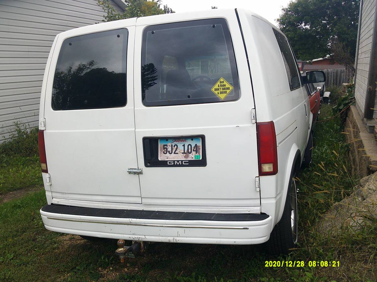 Gmc-Safari-1986-White