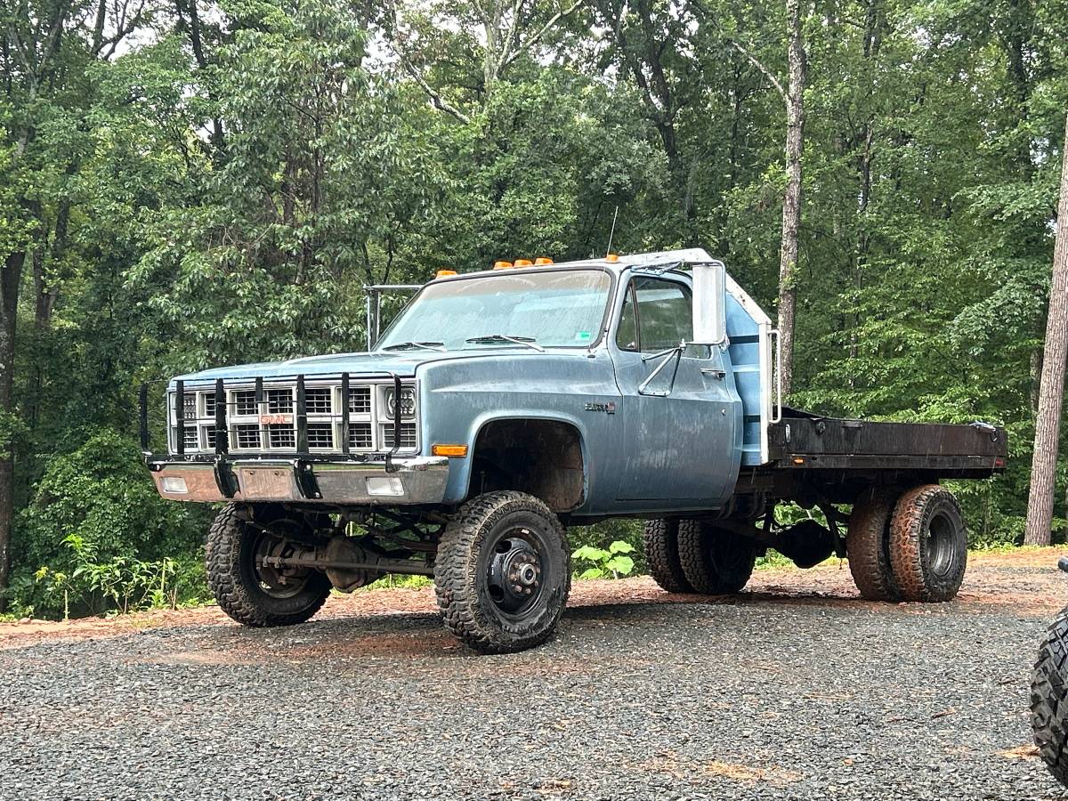 Gmc-Sierra-1982-Blue