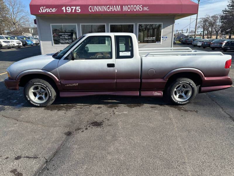 Gmc-Sonoma-12-ton-nominal-1996-White