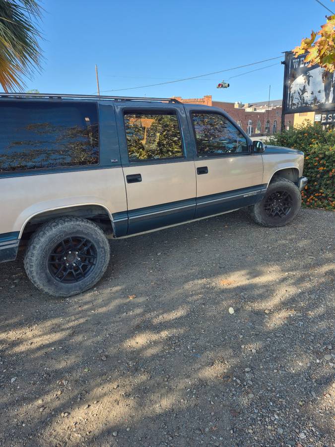 Gmc-Suburban-1500-4wd-1993