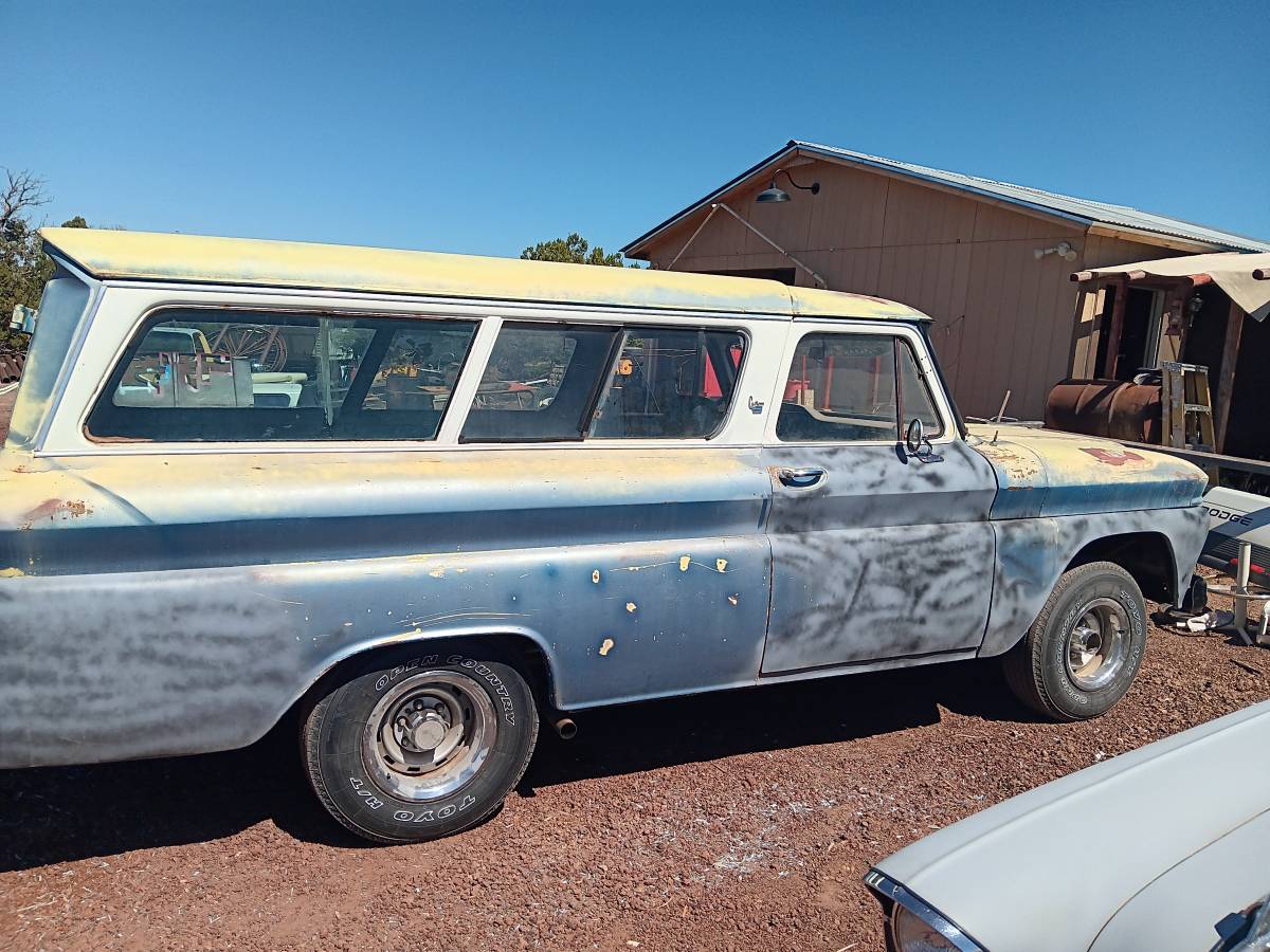 Gmc-Suburban-1966-Gray