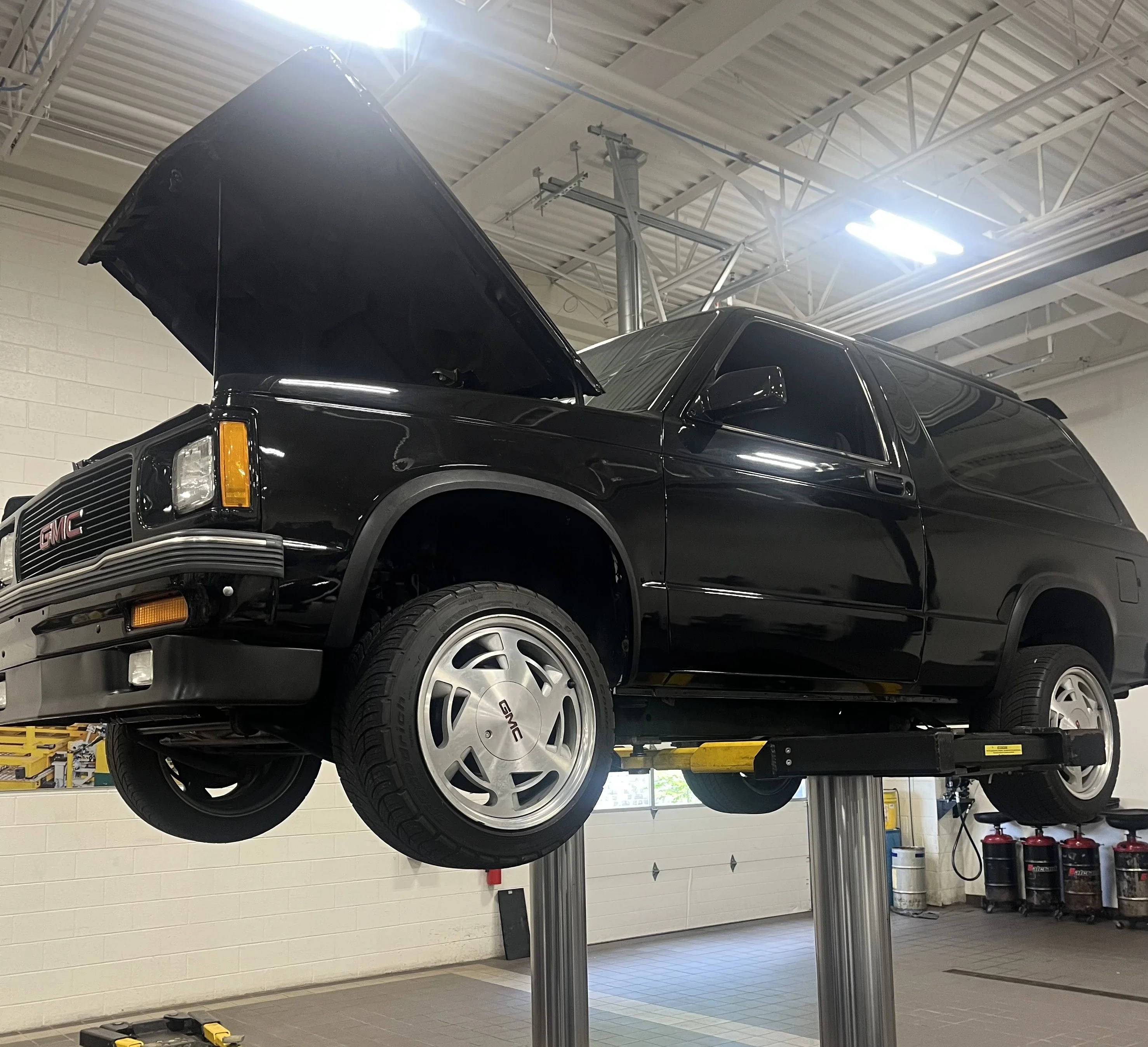 Gmc-Typhoon-truck-1992-Black-Black