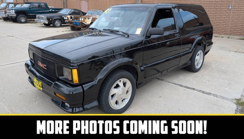 Gmc-Typhoon-truck-1993-Black