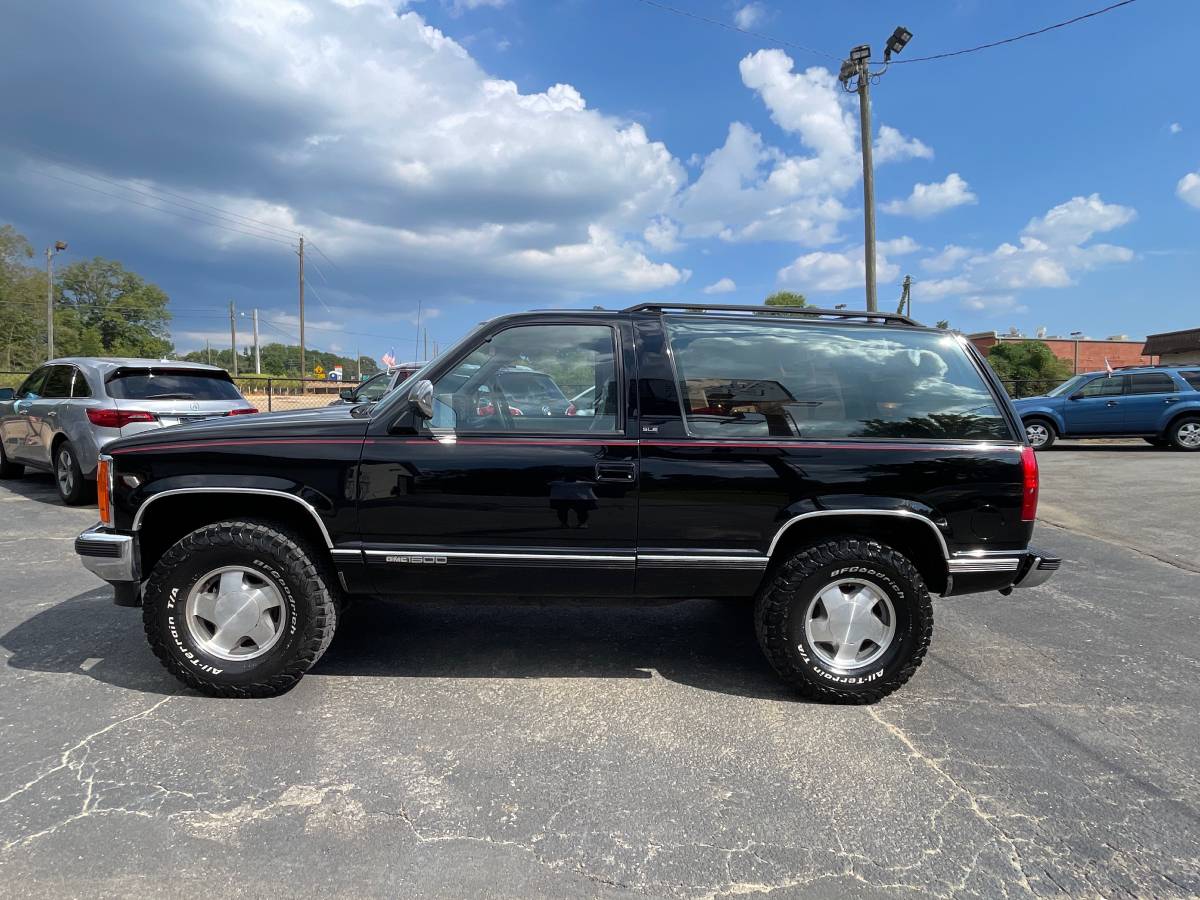 Gmc-Yukon-2dr-4wd-1992-Black