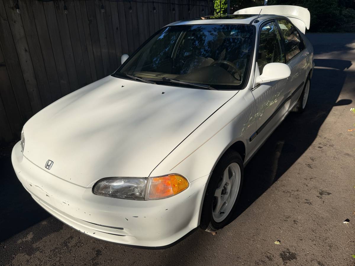 Honda-Civic-ex-sedan-1995-White