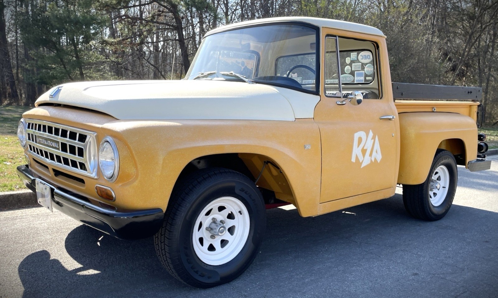 International-Harvester-C-900-1963-Standard-Cab-Pickup-Gray