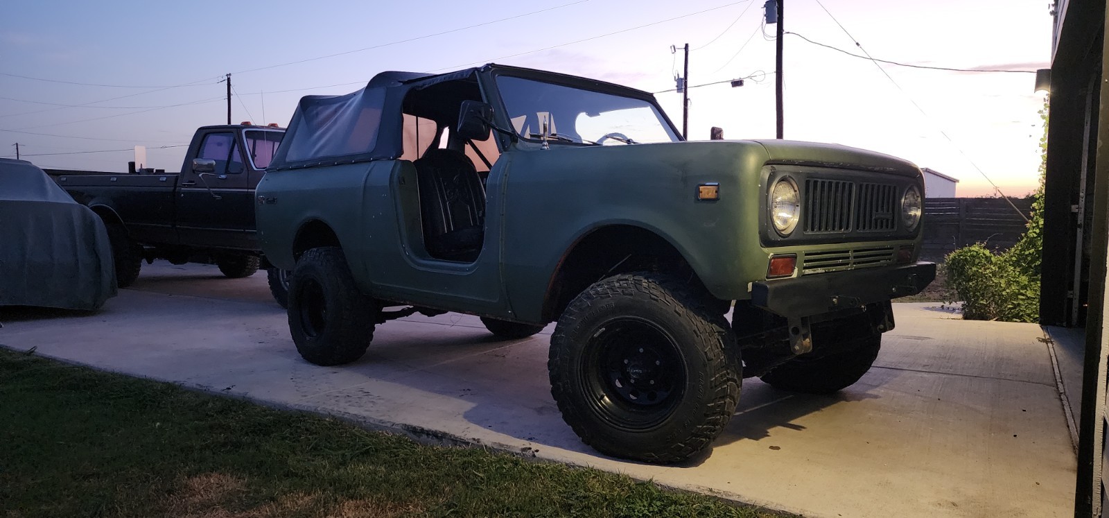 International-Harvester-Scout-1973-SUV-Black