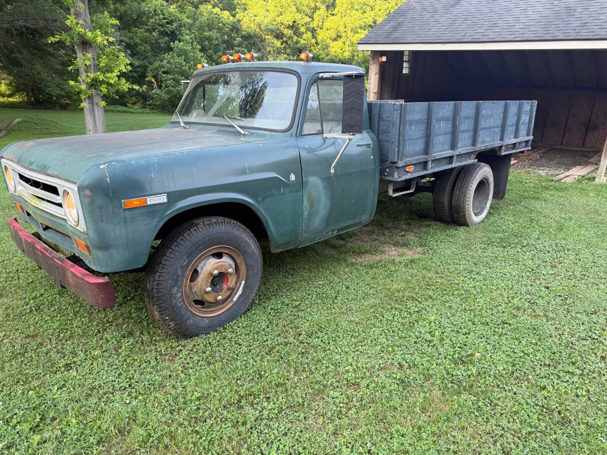 International-ihc-1500-1970-Green
