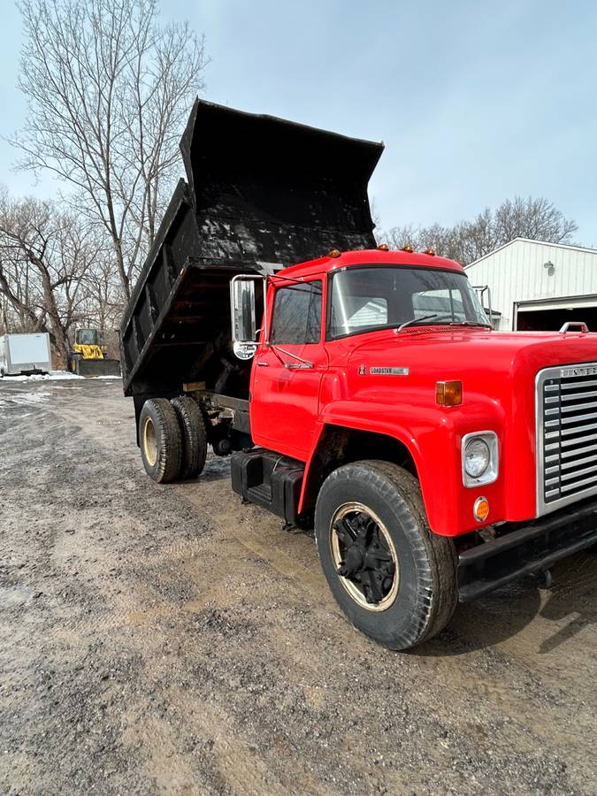 International-ihc-1976-Red