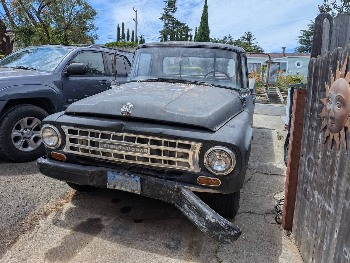 International-ihc-C1200-1964-Black