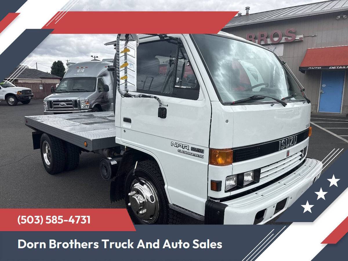Isuzu-npr-1989-White