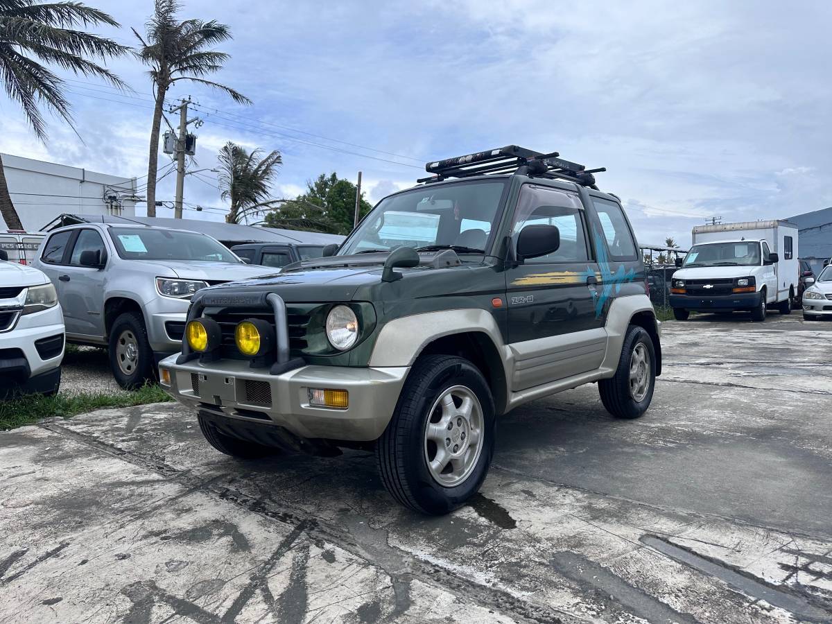 Jdm-96-mitsubishi-pajero-jr-4wd-roof-rack-maint-1996-Green