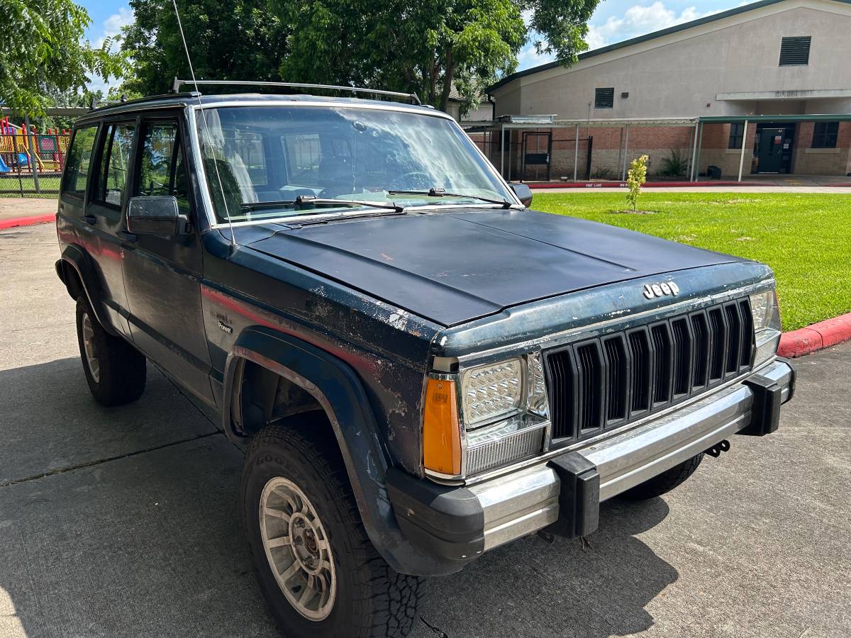 Jeep-Cherokee-pioneer-1987-Blue