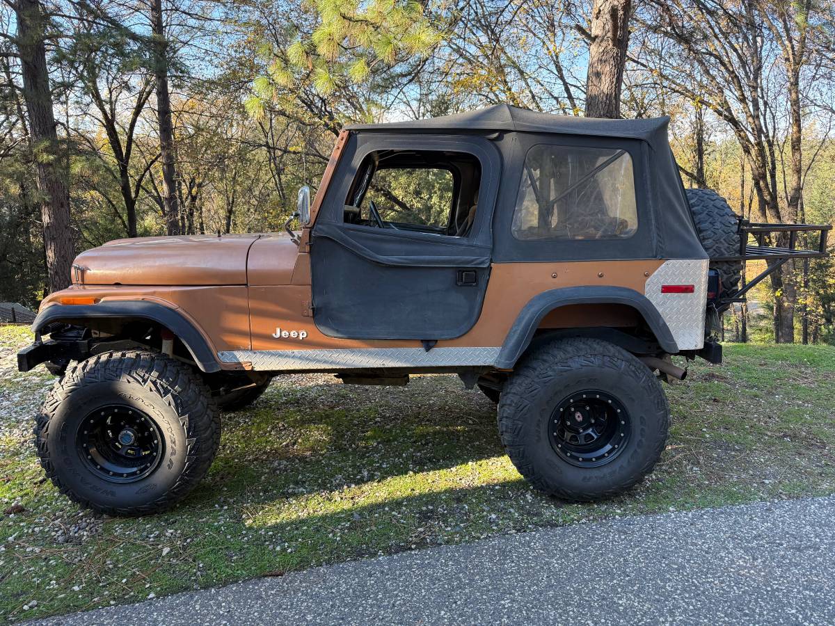 Jeep-Cj-7-1978-Brown