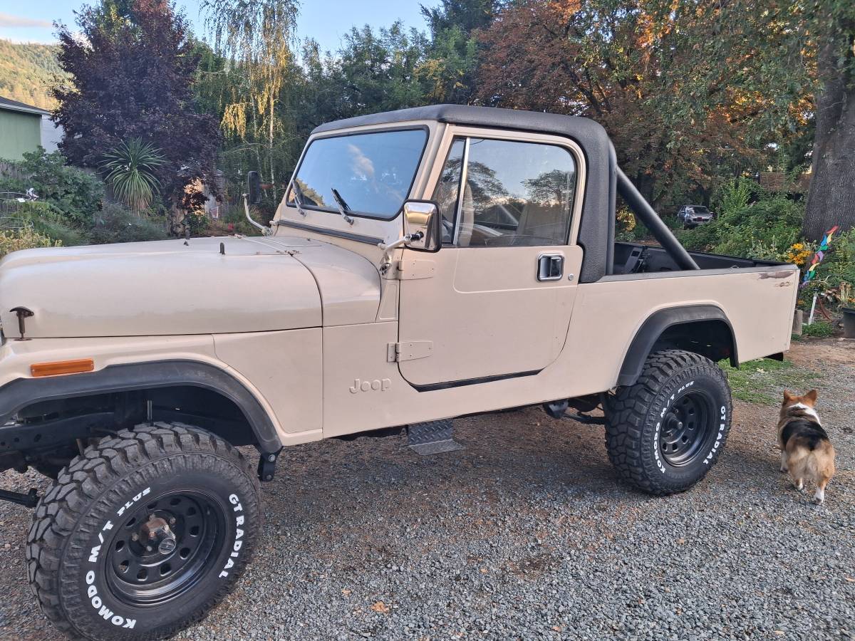 Jeep-Cj-8-scrambler-1985-Brown