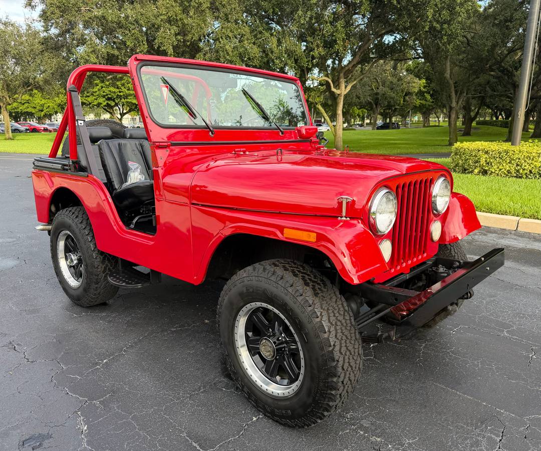 Jeep-Cj5-restored-like-new.-1971-Red