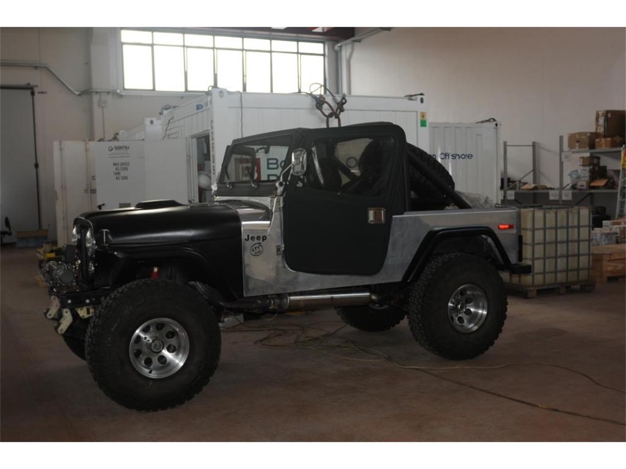 Jeep-Cj8-1982-Alluminium-and-black-Black