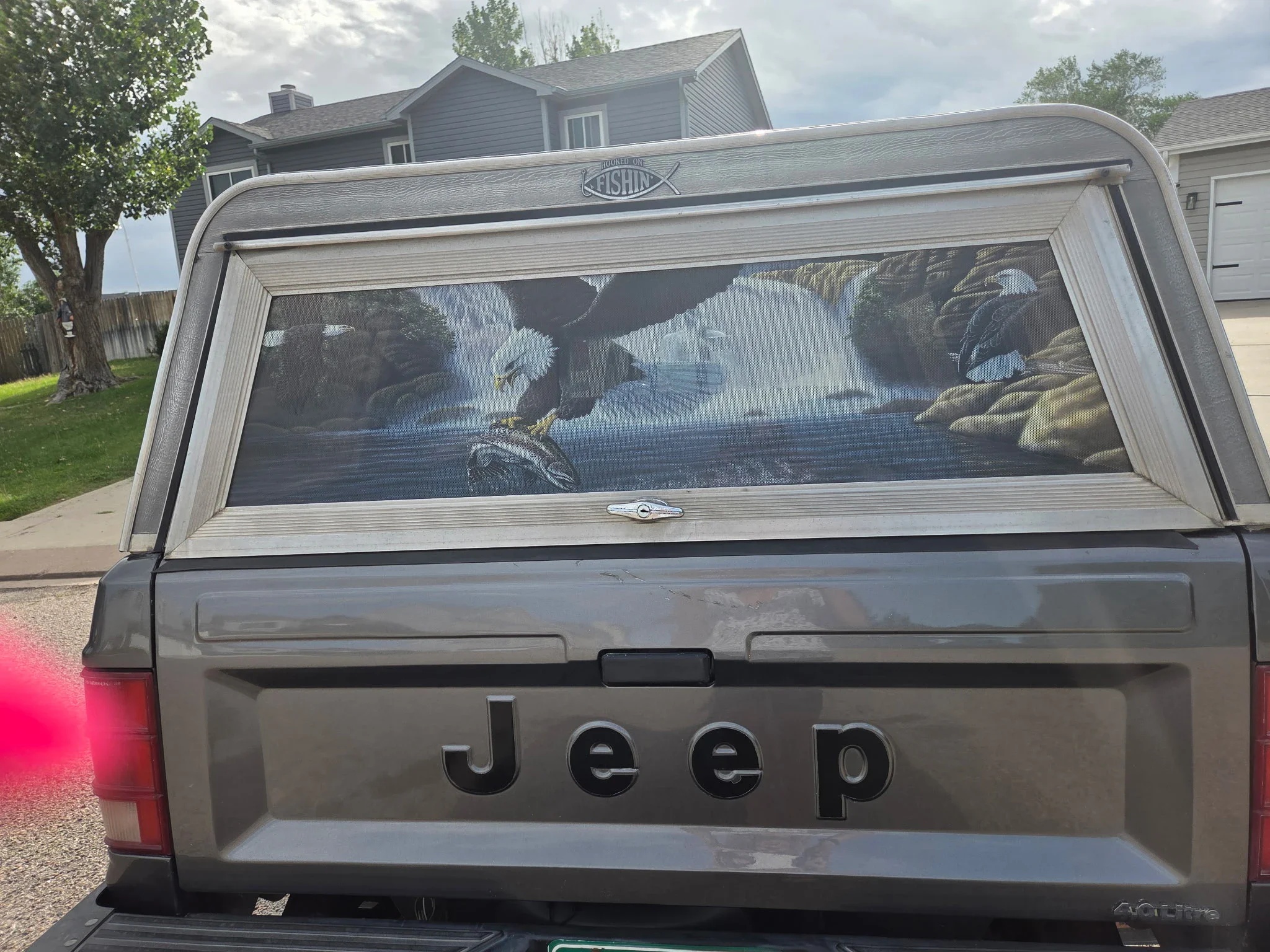 Jeep-Comanche-4x4-chief-1988-Gray-Burgundy