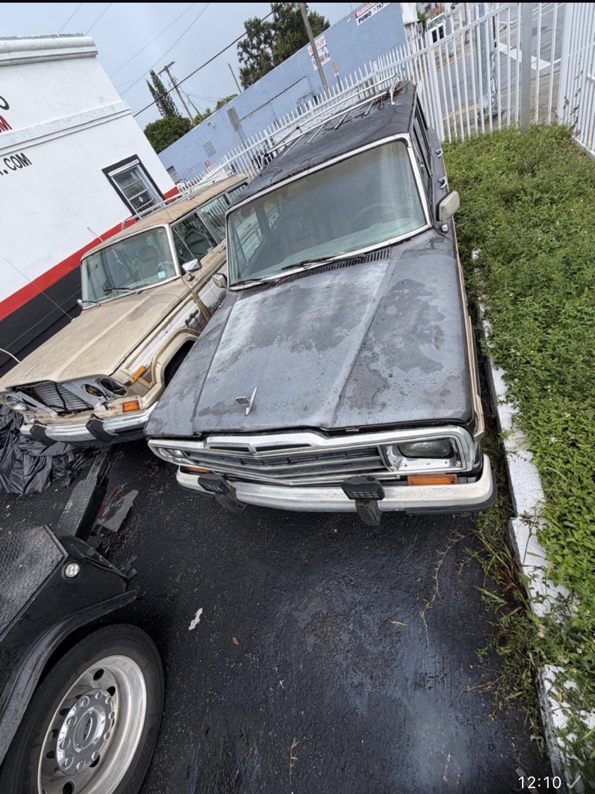 Jeep Grand Wagoneer 1989