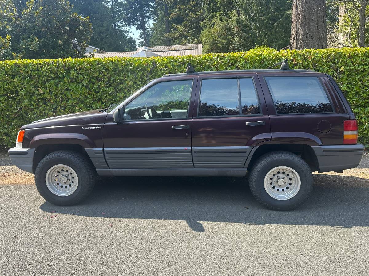 Jeep-Grand-chereokee-laredo-1993-Red
