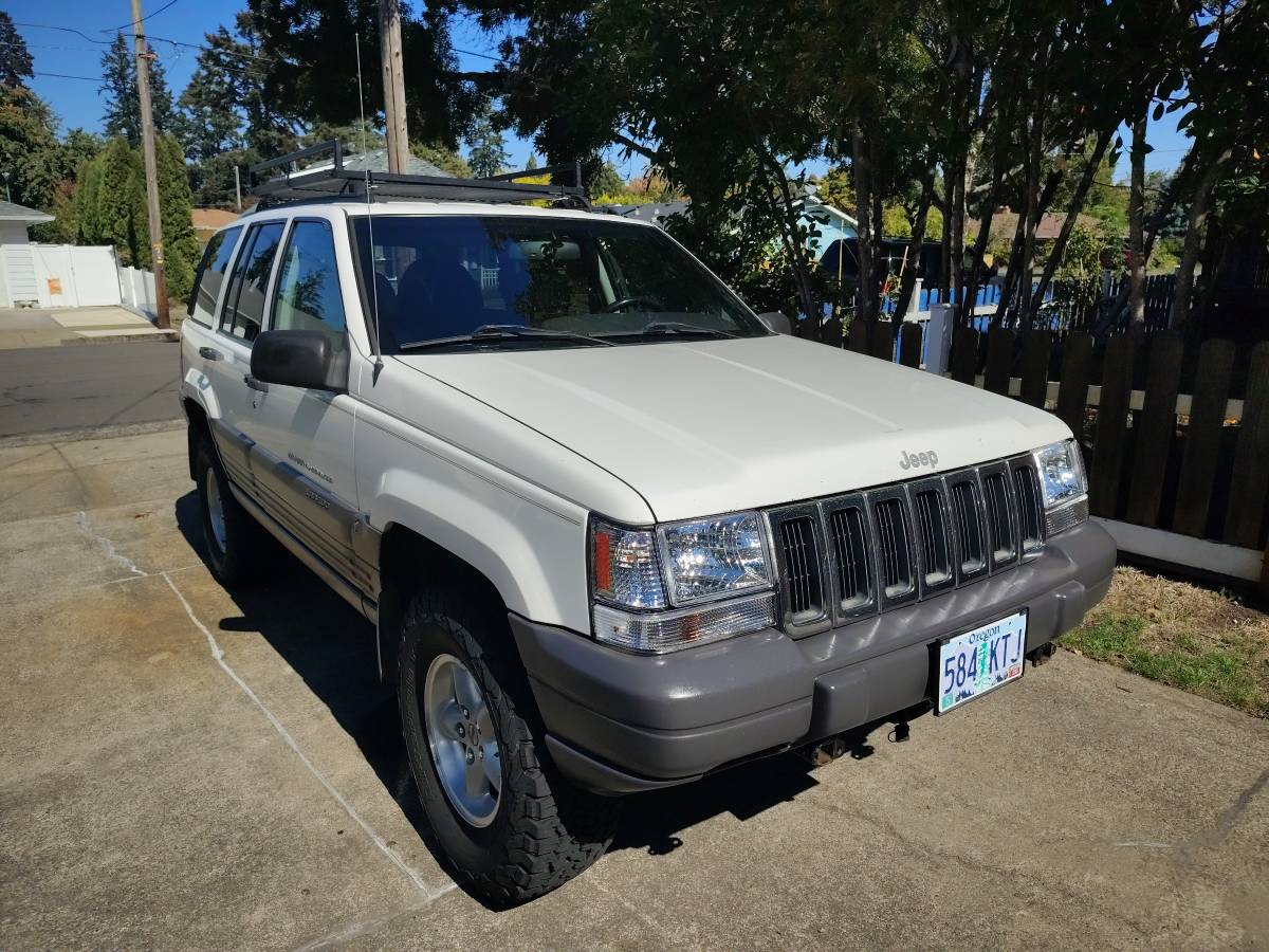 Jeep-Grand-cherokee-1996-White