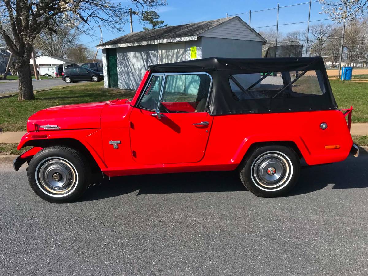 Jeep-Jeepster-commando-1971