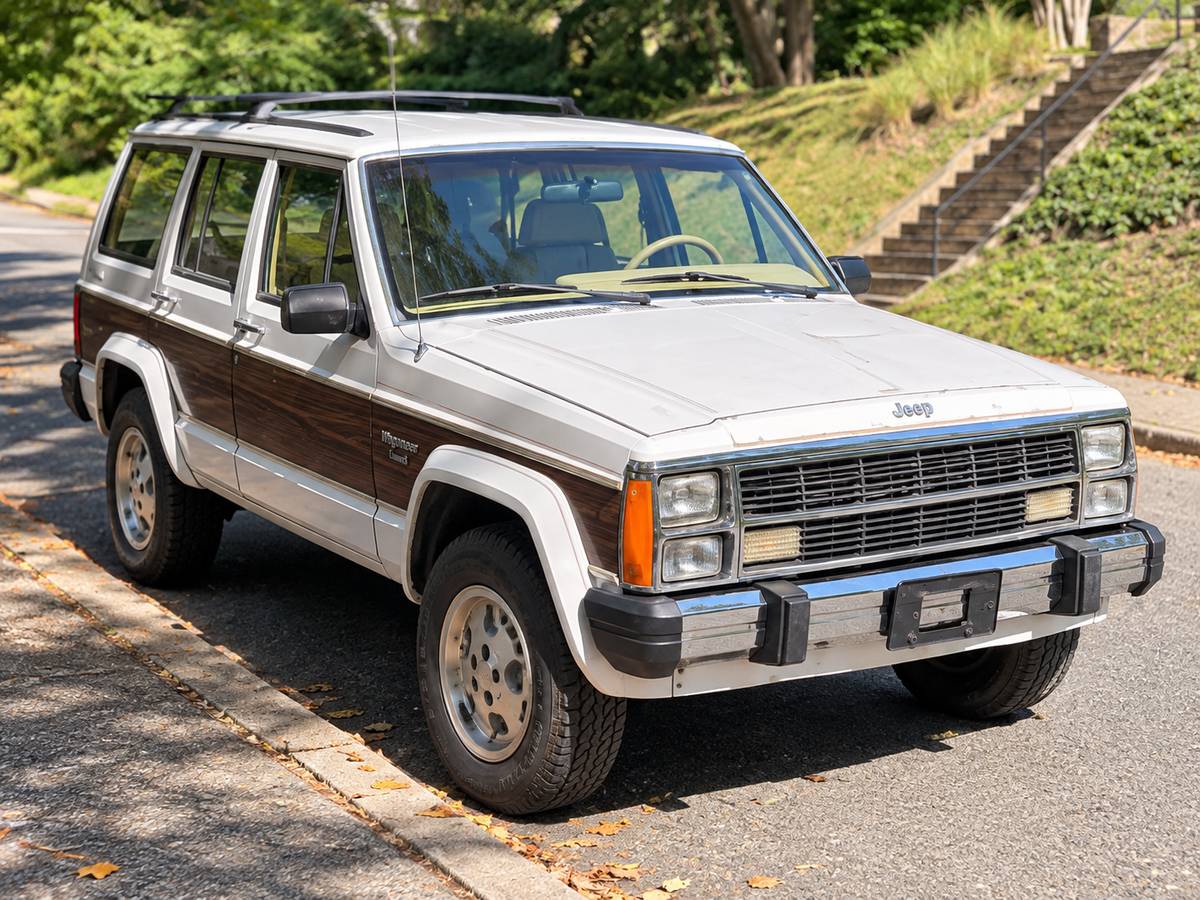 Jeep-Wagoneer-1990-White