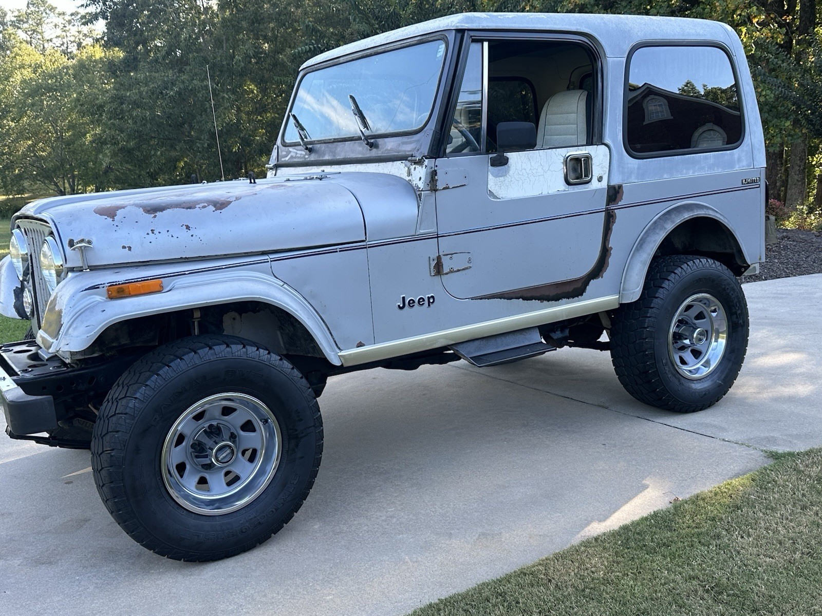 Jeep-Wrangler-1982-SUV