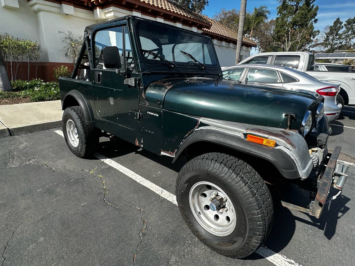 Jeep-Wrangler-1985-Green