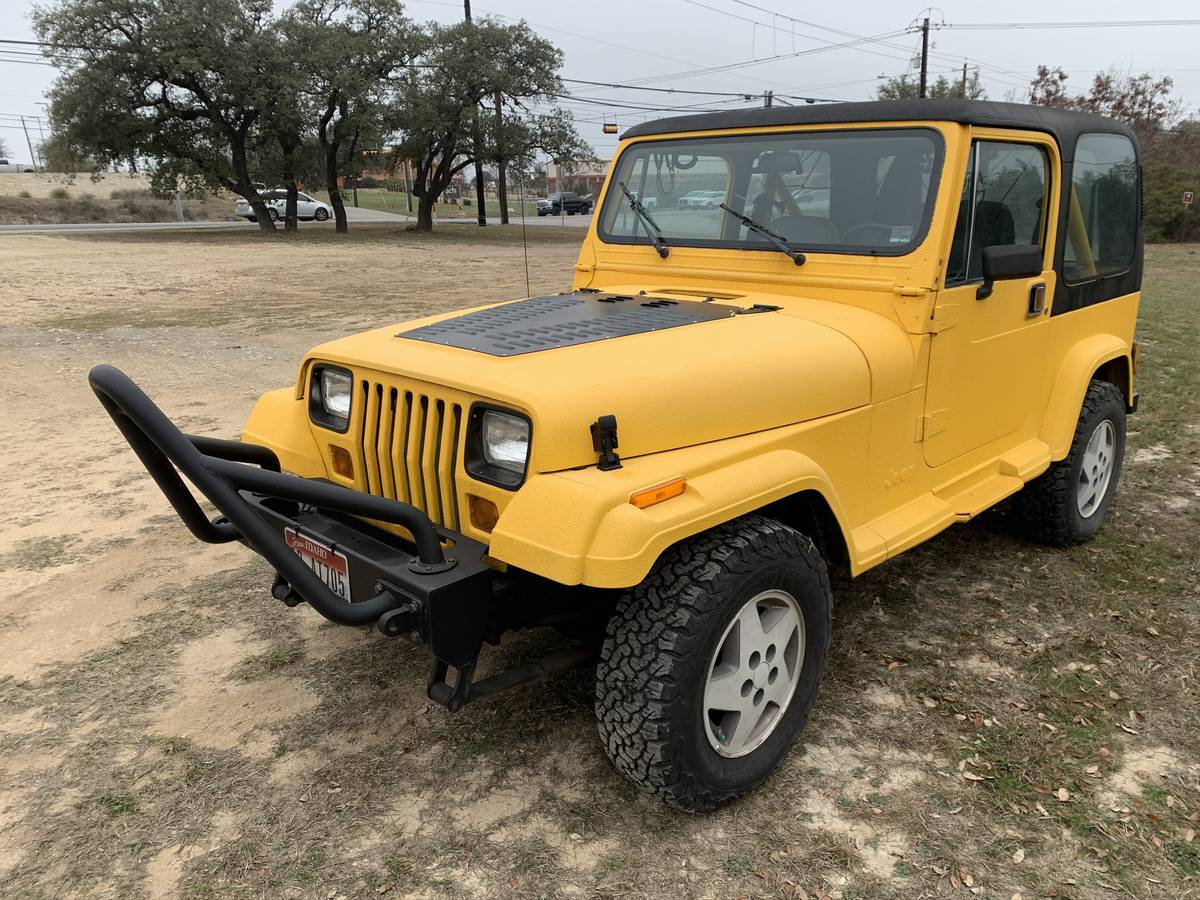 Jeep-Wrangler-1989-Yellow